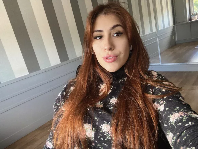 23 [F4M] Looking for new connection with!