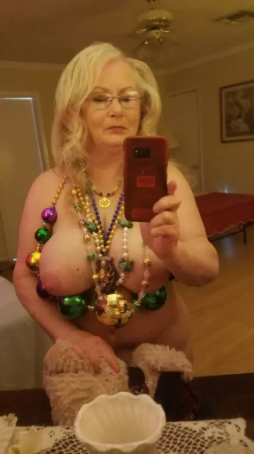 72yo Southern Belle Topless
