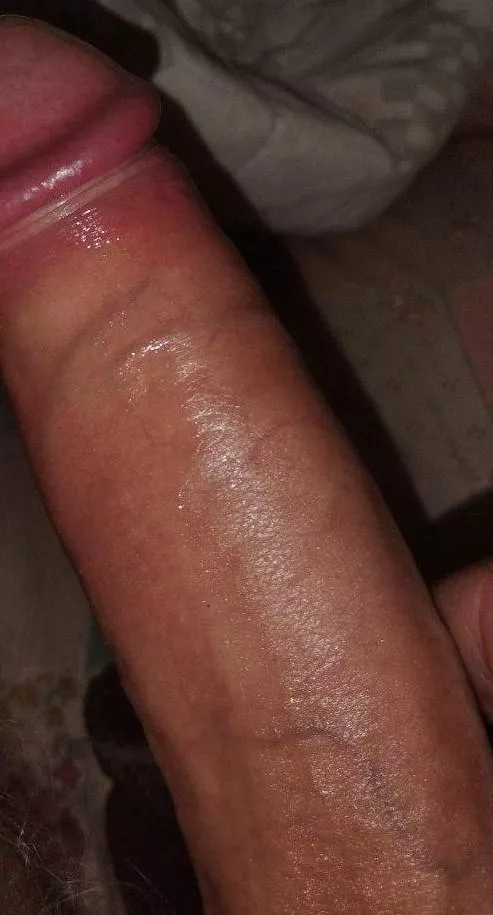 Any F wanna come sit on th8s