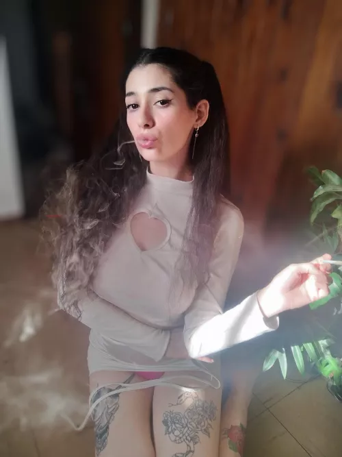 Do you think it would turn you on to see me smoke? 