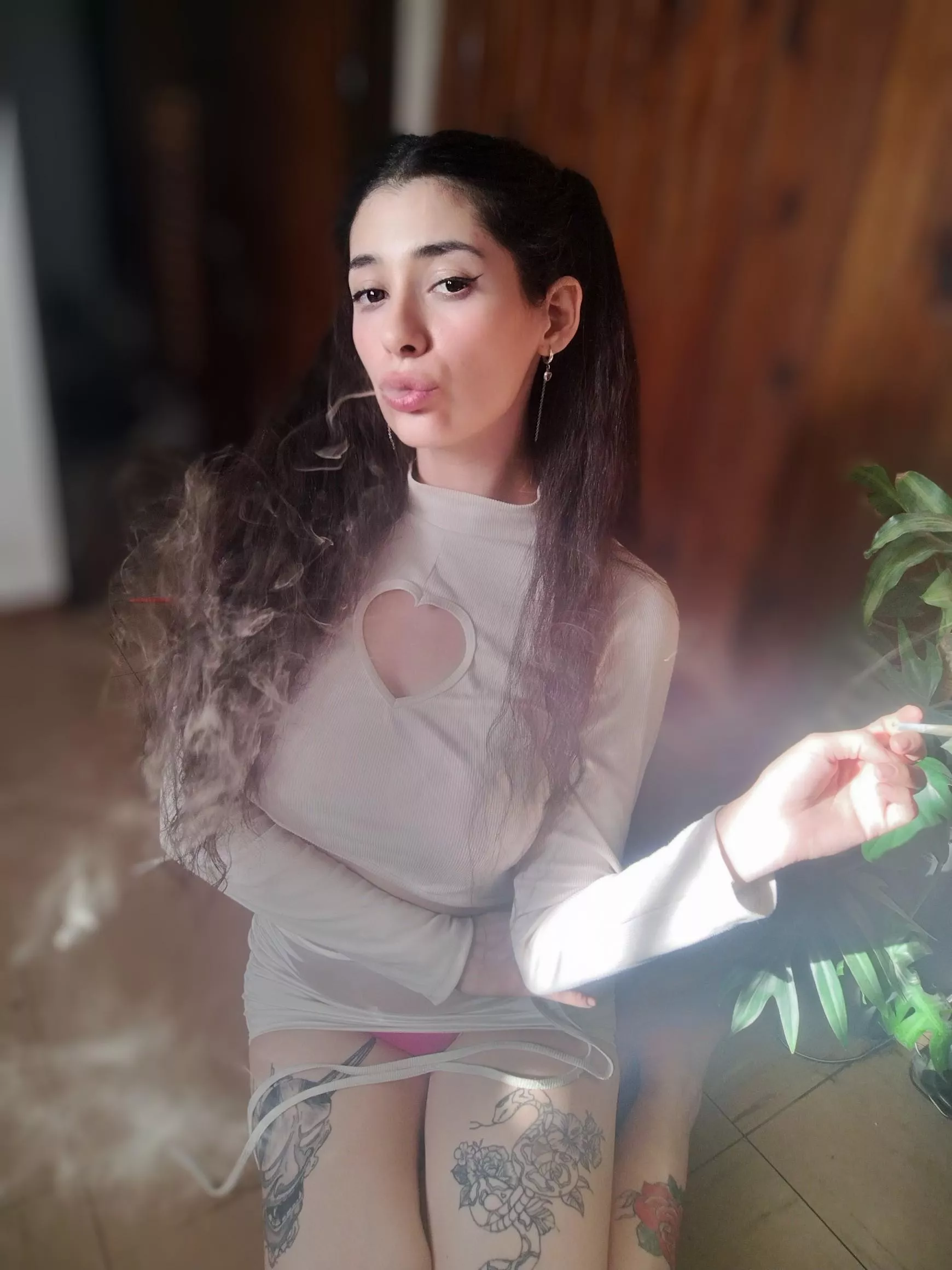 Do you think it would turn you on to see me smoke? 