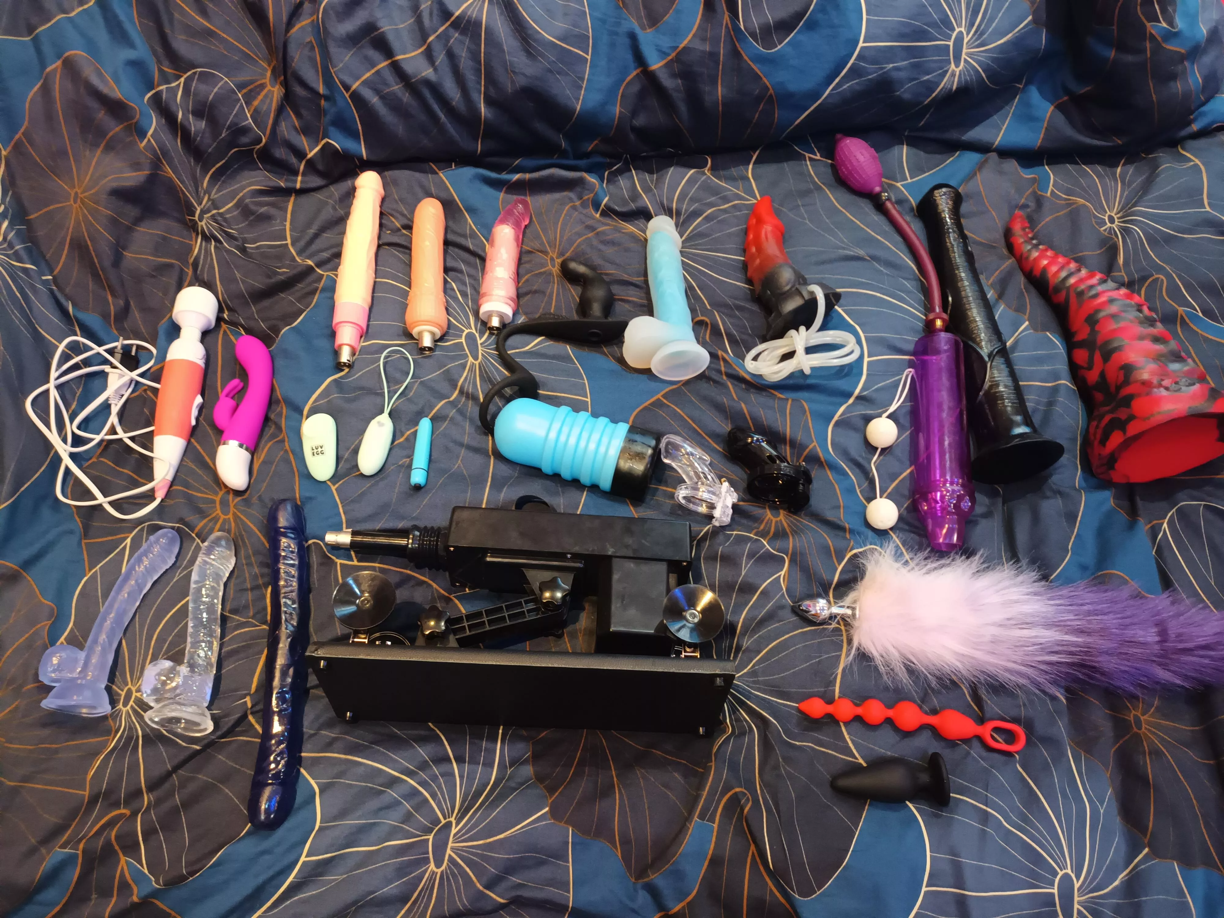 Femboys sex toy collection :3