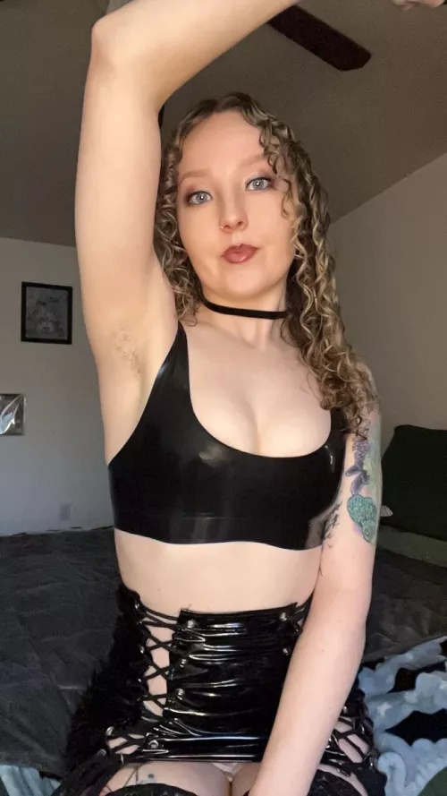 Freaks like you only get hard for armpits 