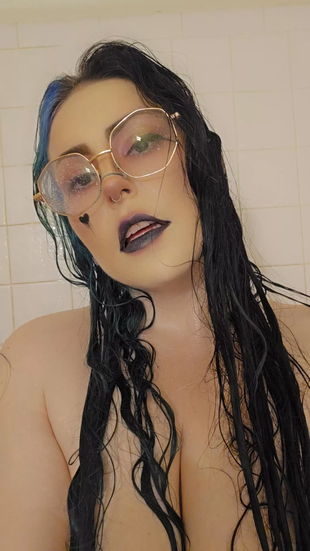 Heya my name is Gabby, goth pawg available for sexting sessions, live calls, rates, and more. Selling vials, used items, and edibles. Menus pinned in profile. Kink friendly. 