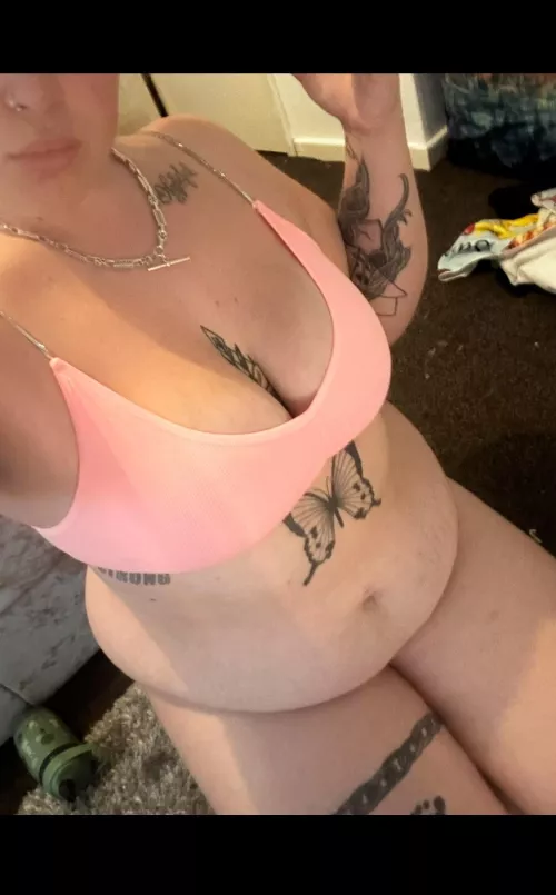 I think the bikini bottoms are struggling to breath 🐷🤔