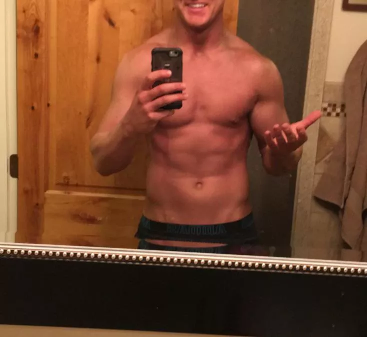 M30 looking for ongoing fwb. 6’4”, fit, clean, can help you check firefighter off your sexual bucket list ;)