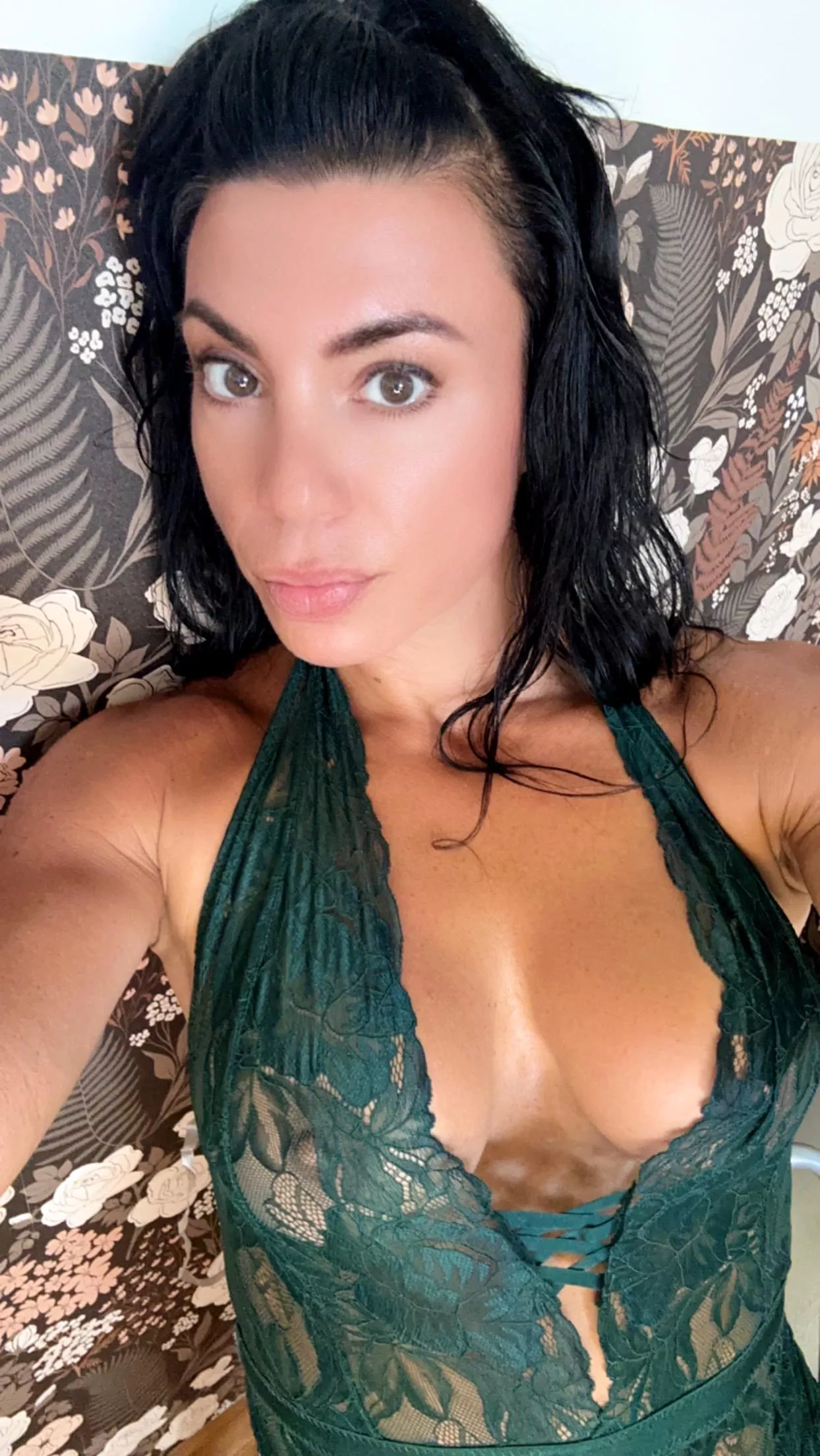 Somebody called a muscle mommy? (oc)