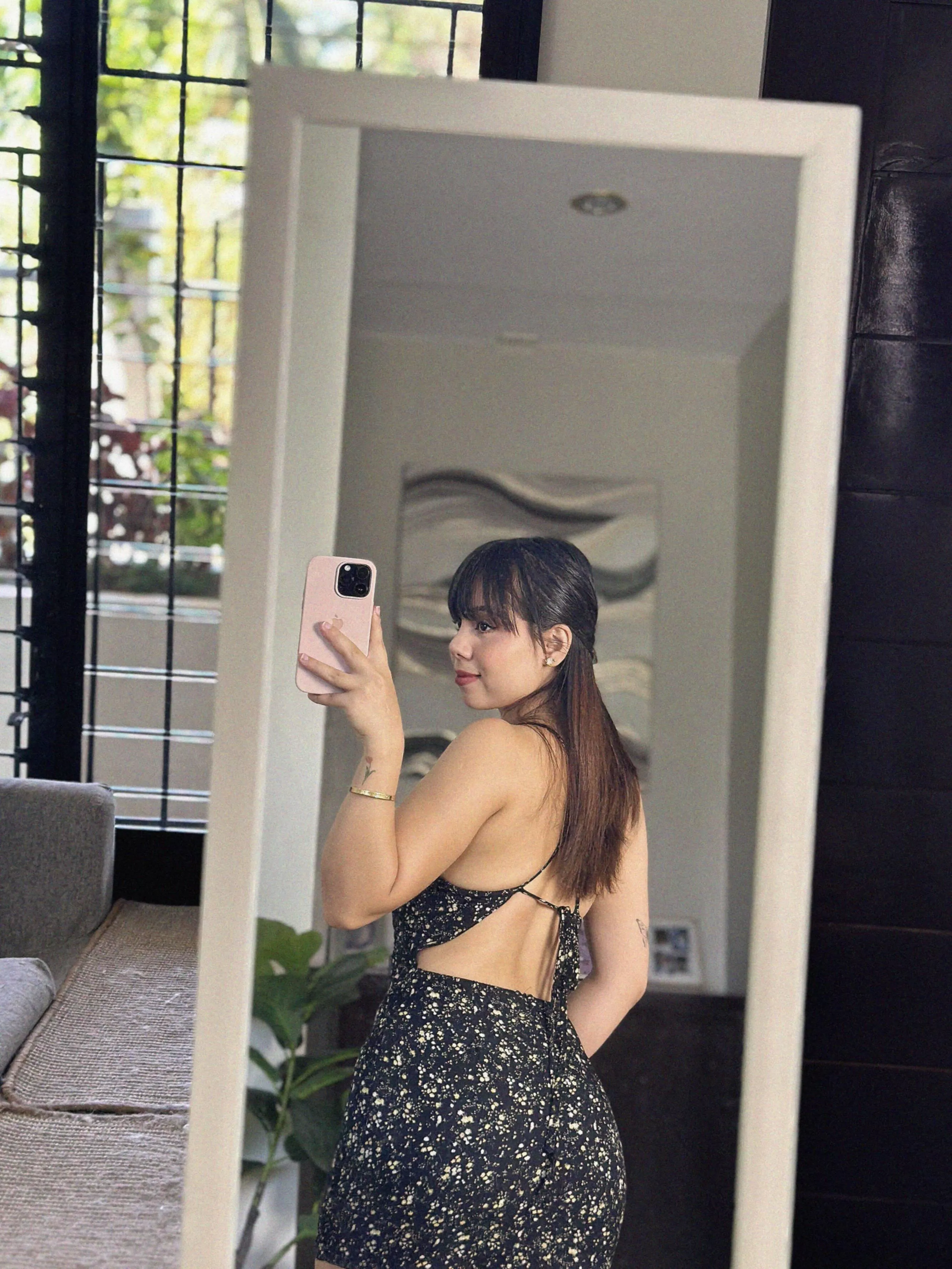 Tu es sexy dans cette robe noire