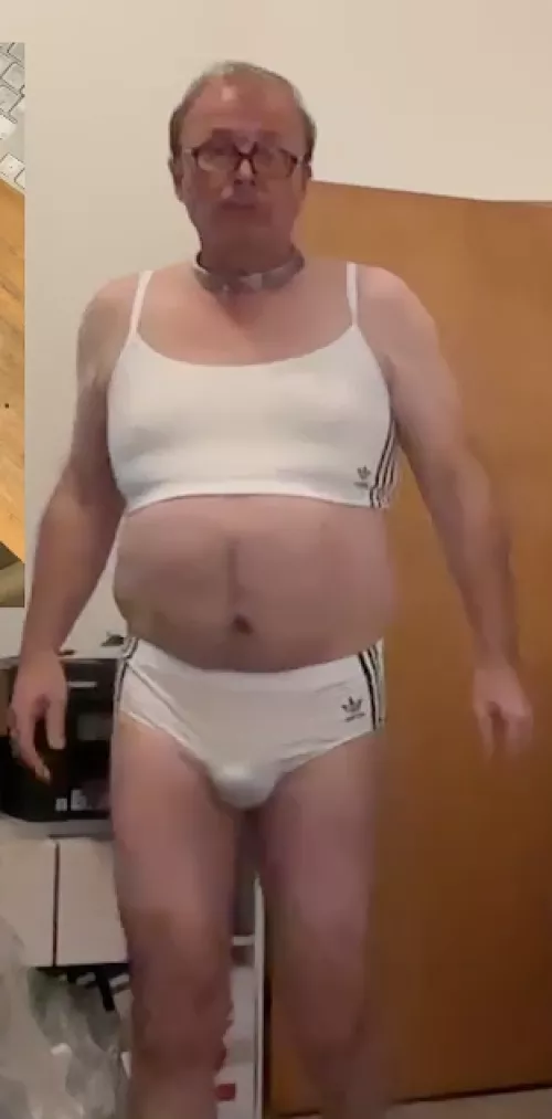 Verschlossen im neuen Sportdress