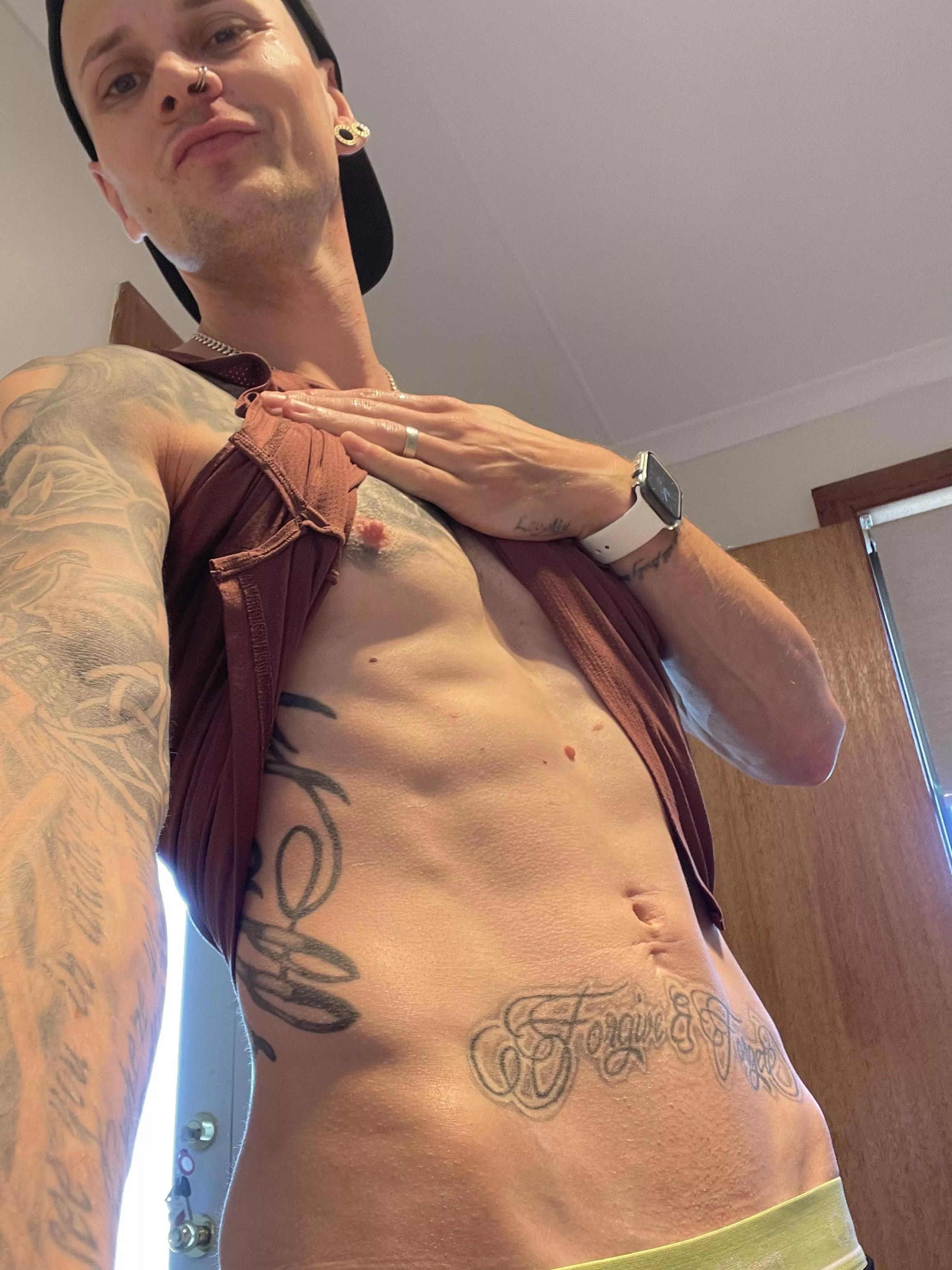 It’s a good day to drop to your knees, open your wallet & serve. Isn’t it? After all, I’m here to lead & you were born to serve… DMs open.