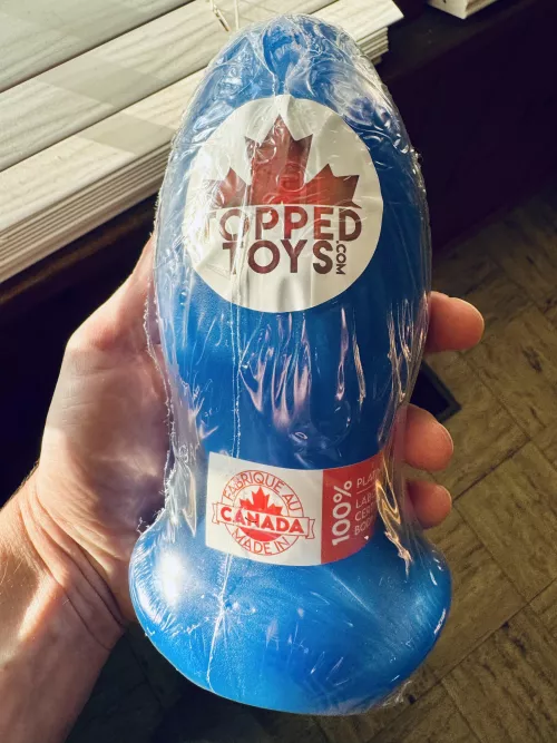 Just received my first TT!! I cannot wait to try and get it inside me. Just holding it is getting me hard 🥵