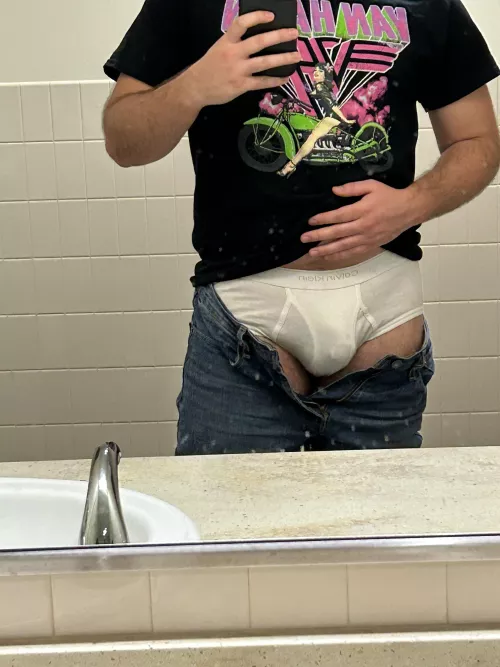 Little peek from the college bathroom (m 19)