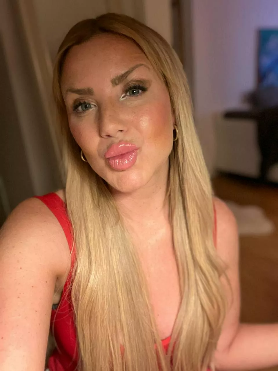 Sending you a kiss hehe