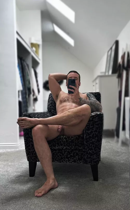 There’s a tradition in Findom. On Fridays you pay tax for being a hOmo. So get into my DMs on Friday & BEG me to take your cash. 