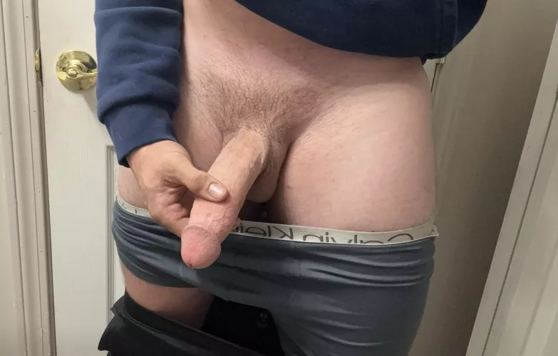 24[M] How’s the front view ;)