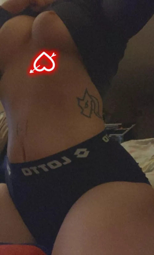 Are you in to kinky goth girls? 19F