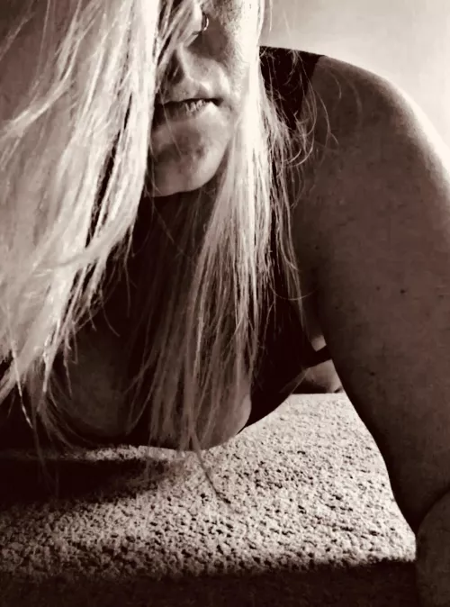 Bow down and worship me as you should! Want to catch my attention pay for it🤤😉