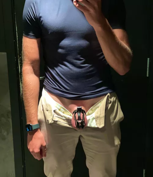 Cage check in brothers wedding 