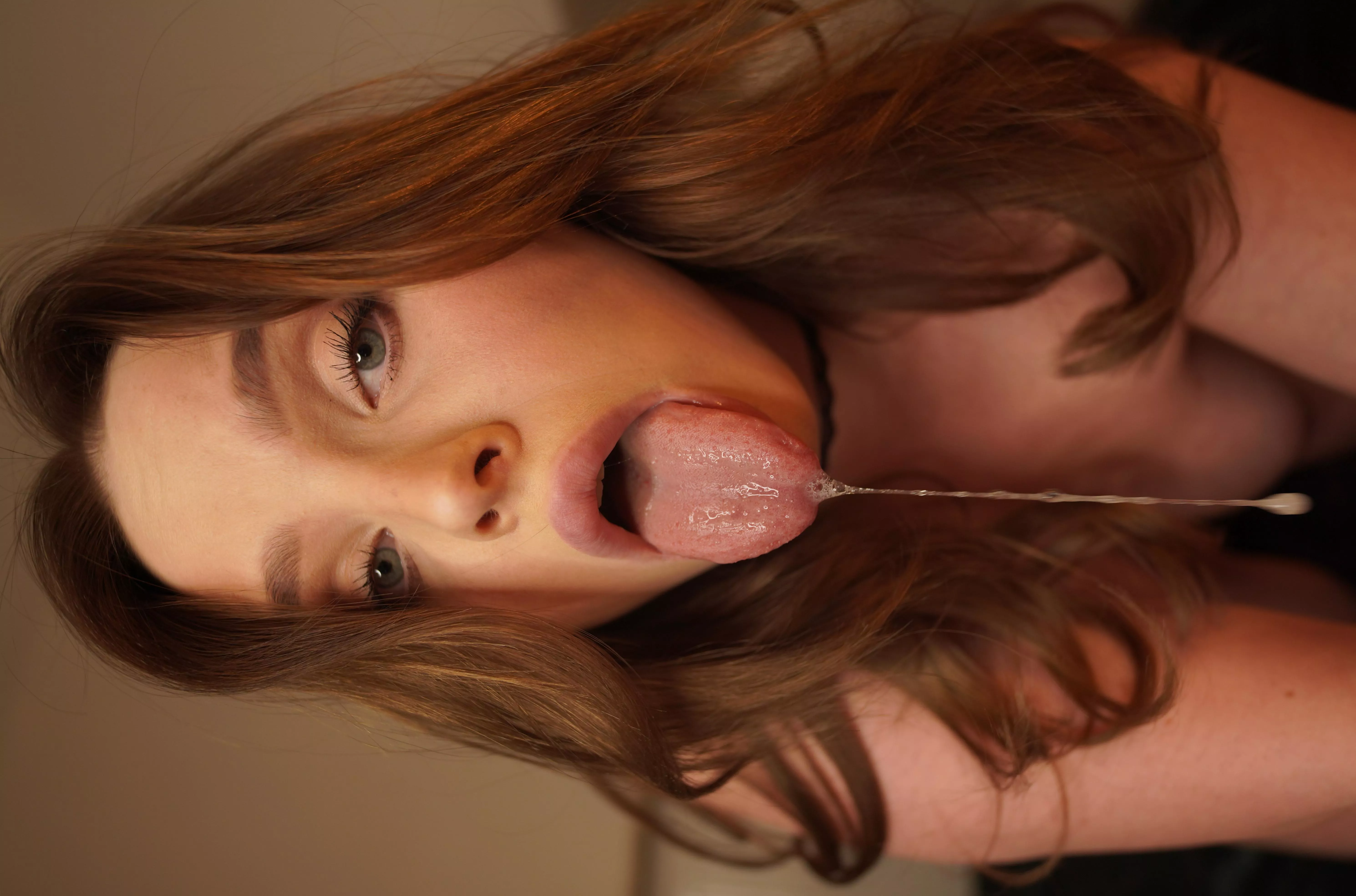 Could you put your fingers in my mouth ?