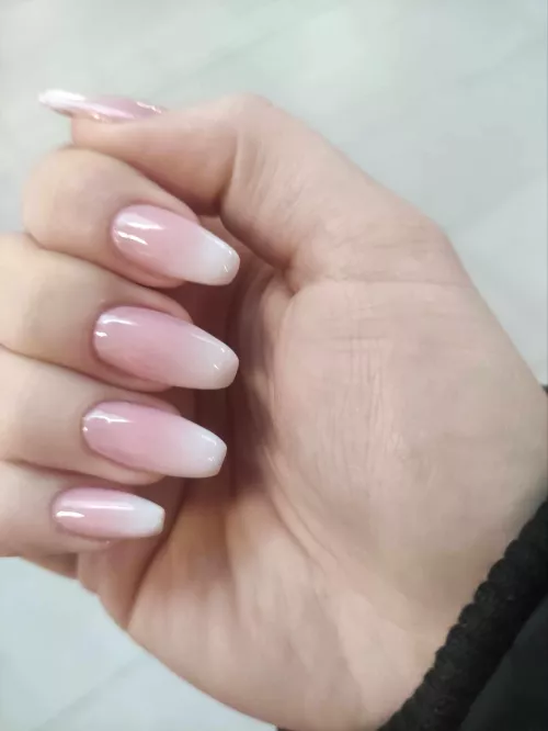 Cum tribute nails please 