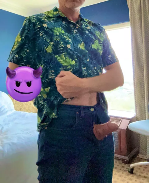 Dad just loaded a boy hole and I'm already horny af again. Is it your turn now? (44)