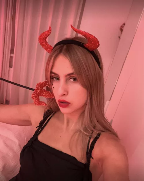 ☀️DailySpotlight: @eva_melia (Socials in den Kommentaren)