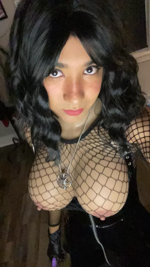 Do you think my eyes are pretty? 🙈