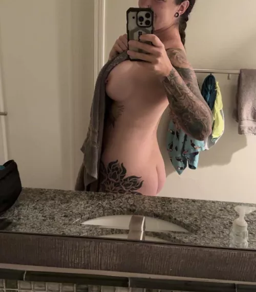 Does anyone require a unicorn this evening (f)