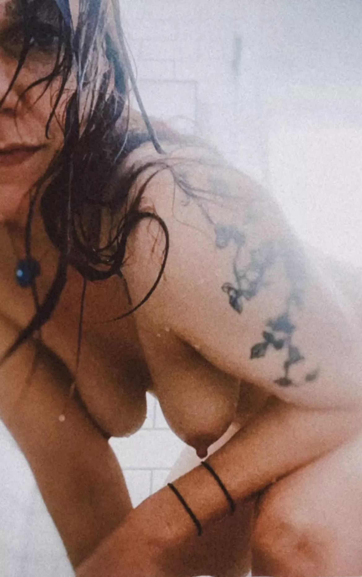 Hello from your neighbour next door, The Sex Witch [F]rom New Brunswick. 😘