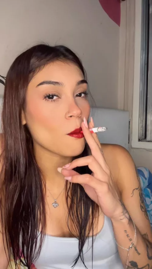 I couldn't help it after taking a shower😏