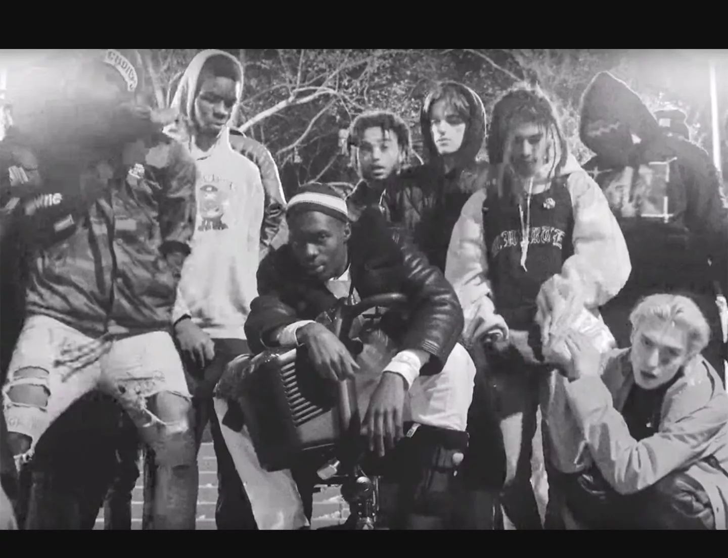 🎶I got Guuuuuuuys caaaallling me for gay Seeeeeeeex🎶