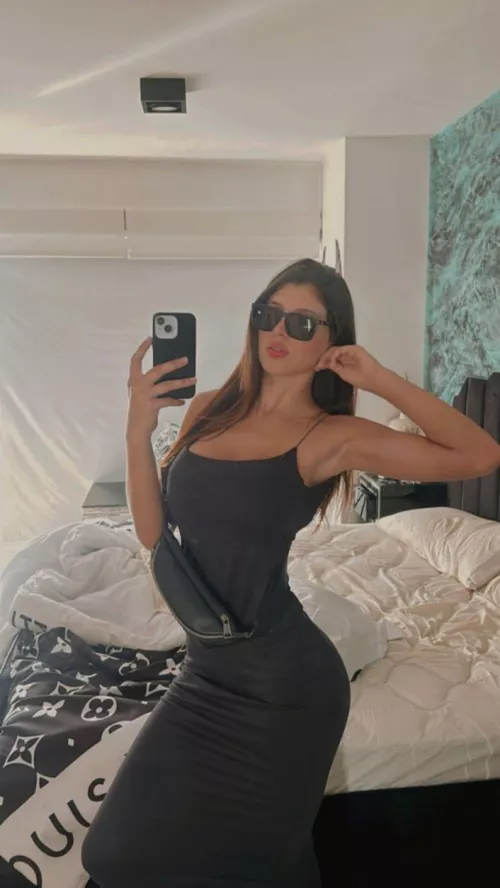 Kiss with tongue or regular?