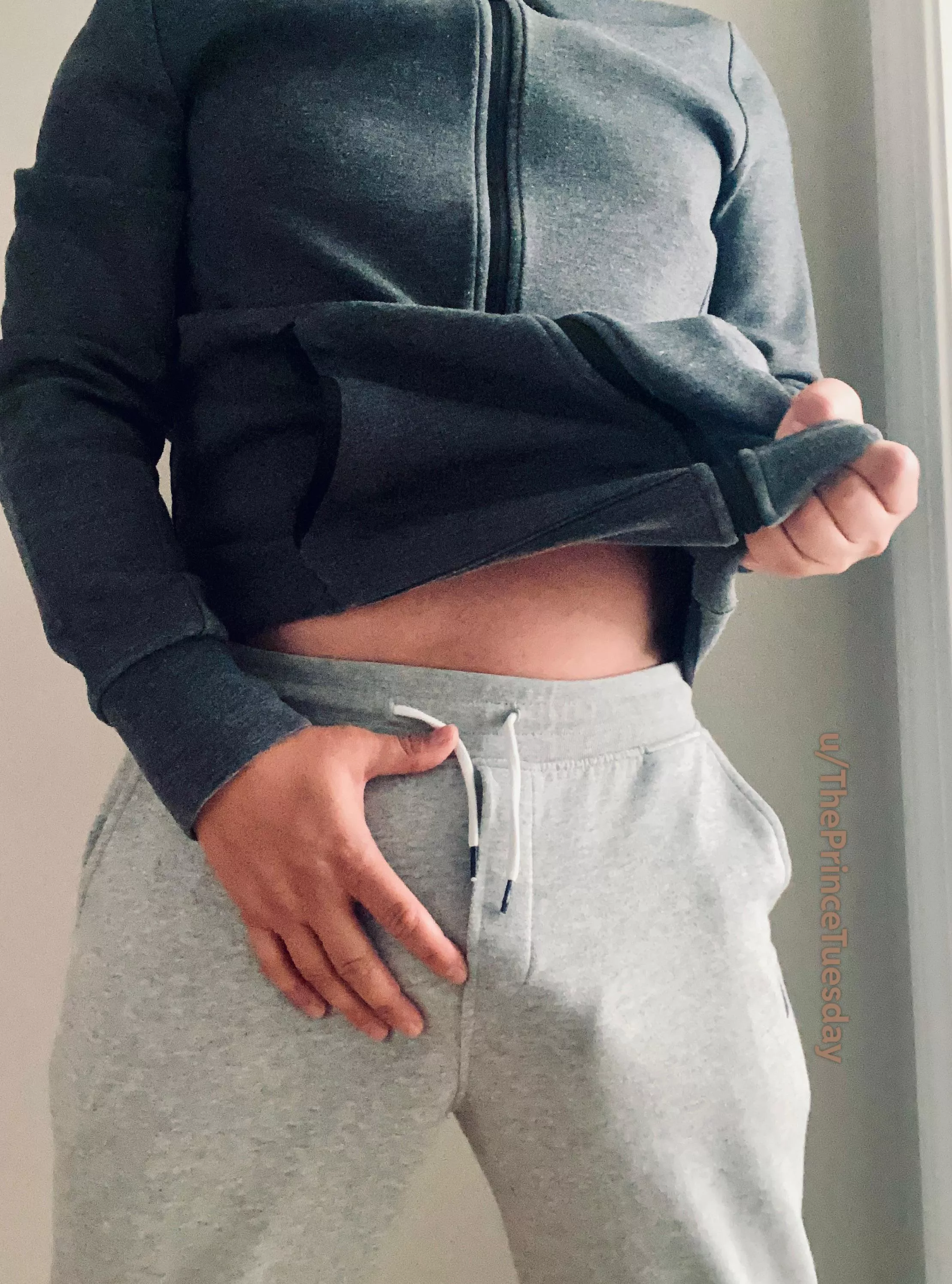 Let’s forget going to work and get out these sweats and back into the warm blankets 😉