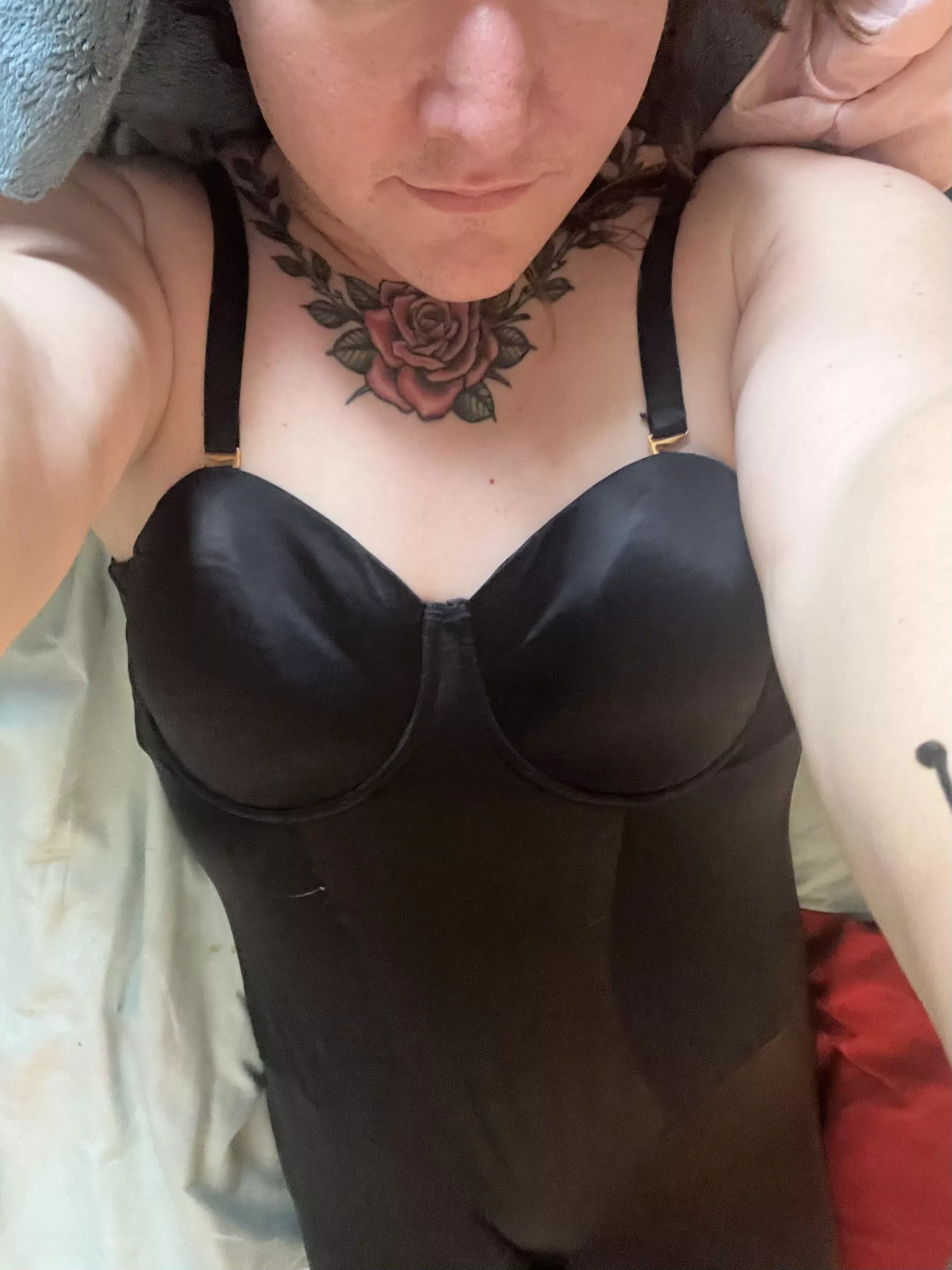 New bodysuit got me 🥵 n bothered!