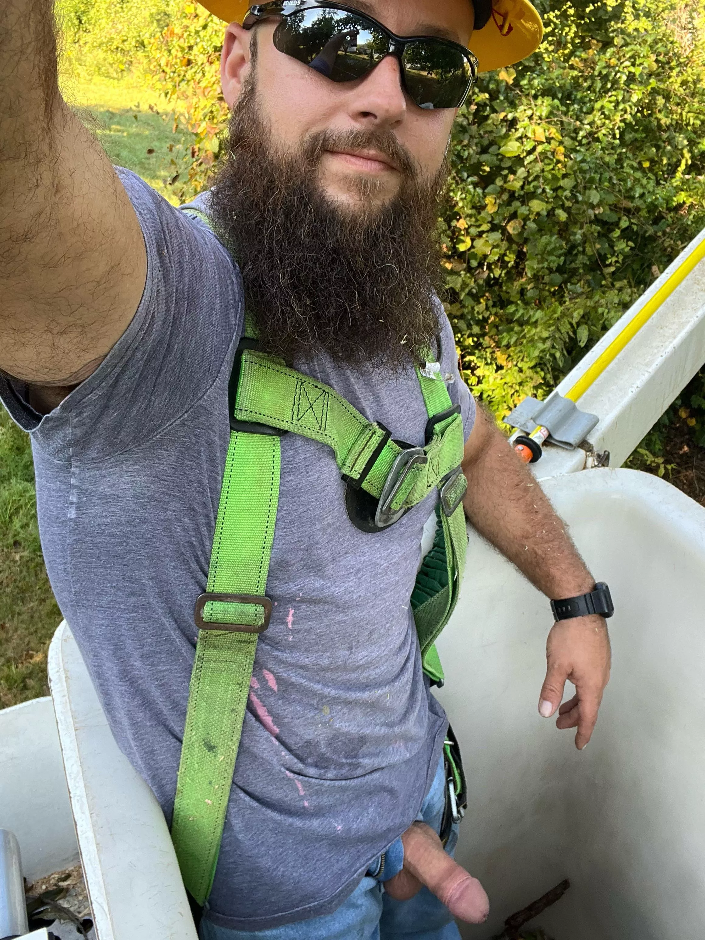 Nothin like lettin it hang out at work (35)