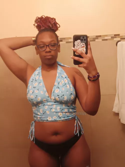 online for the night😚hey guysss