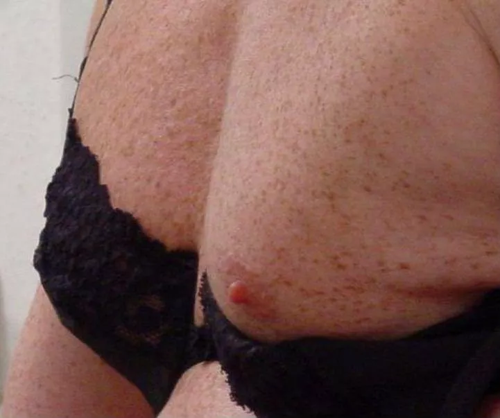 Oops, it fell out. Would you suck it?