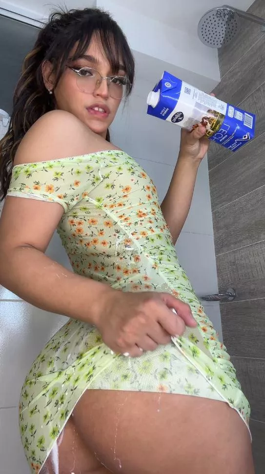 Please fill this ass with ur cum daddy