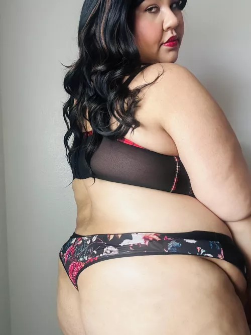 Please me. 😈 😉 