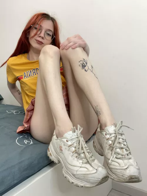 Put your face under my pussy 💕