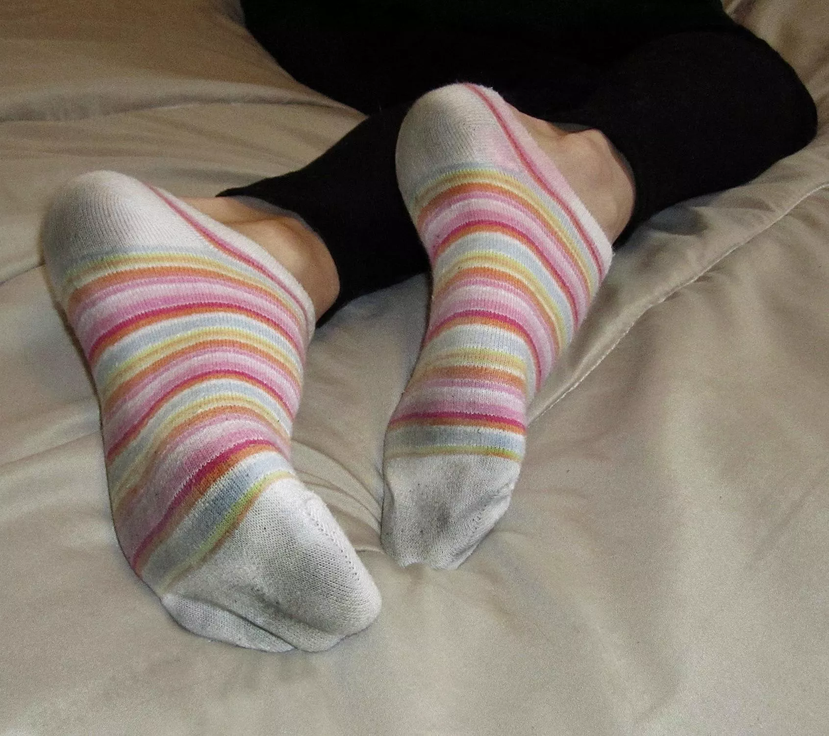 Sniff along each stripe! 