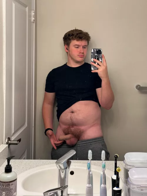 Someone said it’s fat cock Friday? 🤤 [27] 