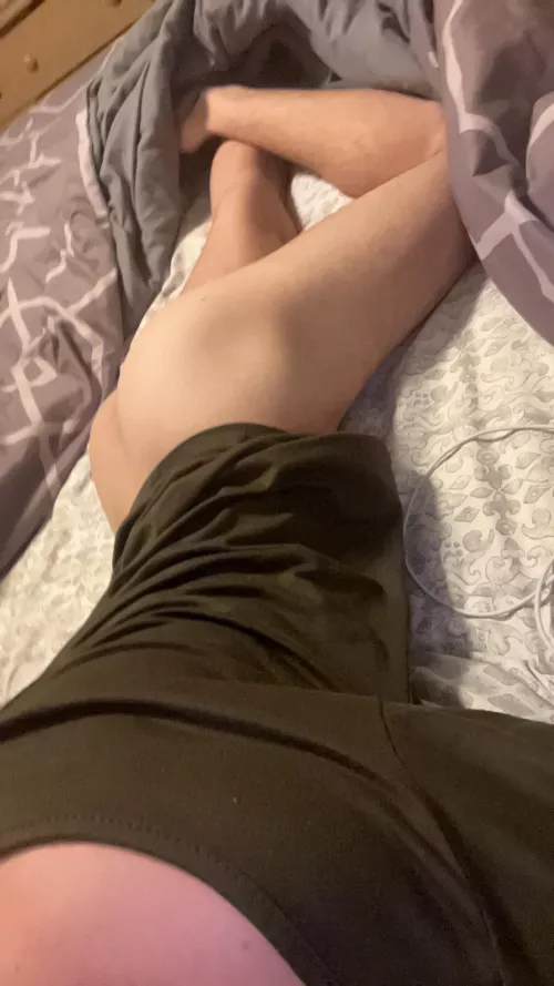 18 i love sleeping nude