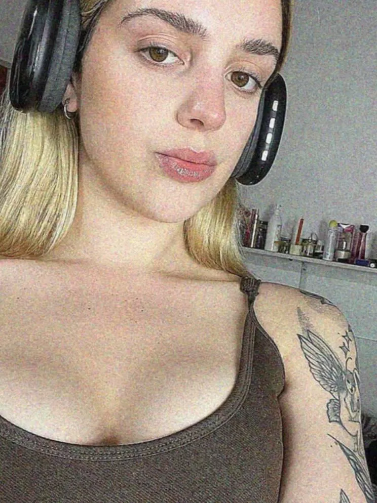 18F College girl here, here for the kinks what's up?