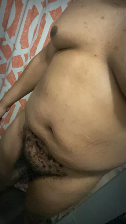 (26) I really want a boyfriend… hit me up if you’re interested 