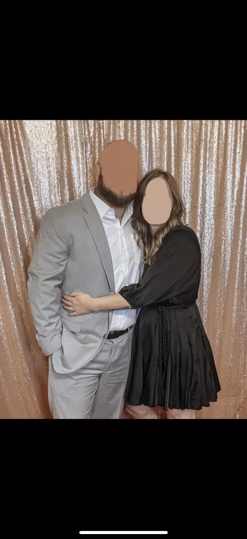 40 [MF4MF] (Denver) Visiting for a ski trip and hoping to meet up with some sexy couples. DM if interested!  