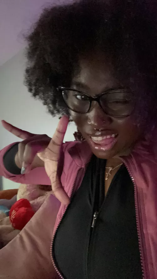 a cutie pie like me shouldn’t want for anything ! they should bully and squeeze the funds outta you ☆☆☆☆☆