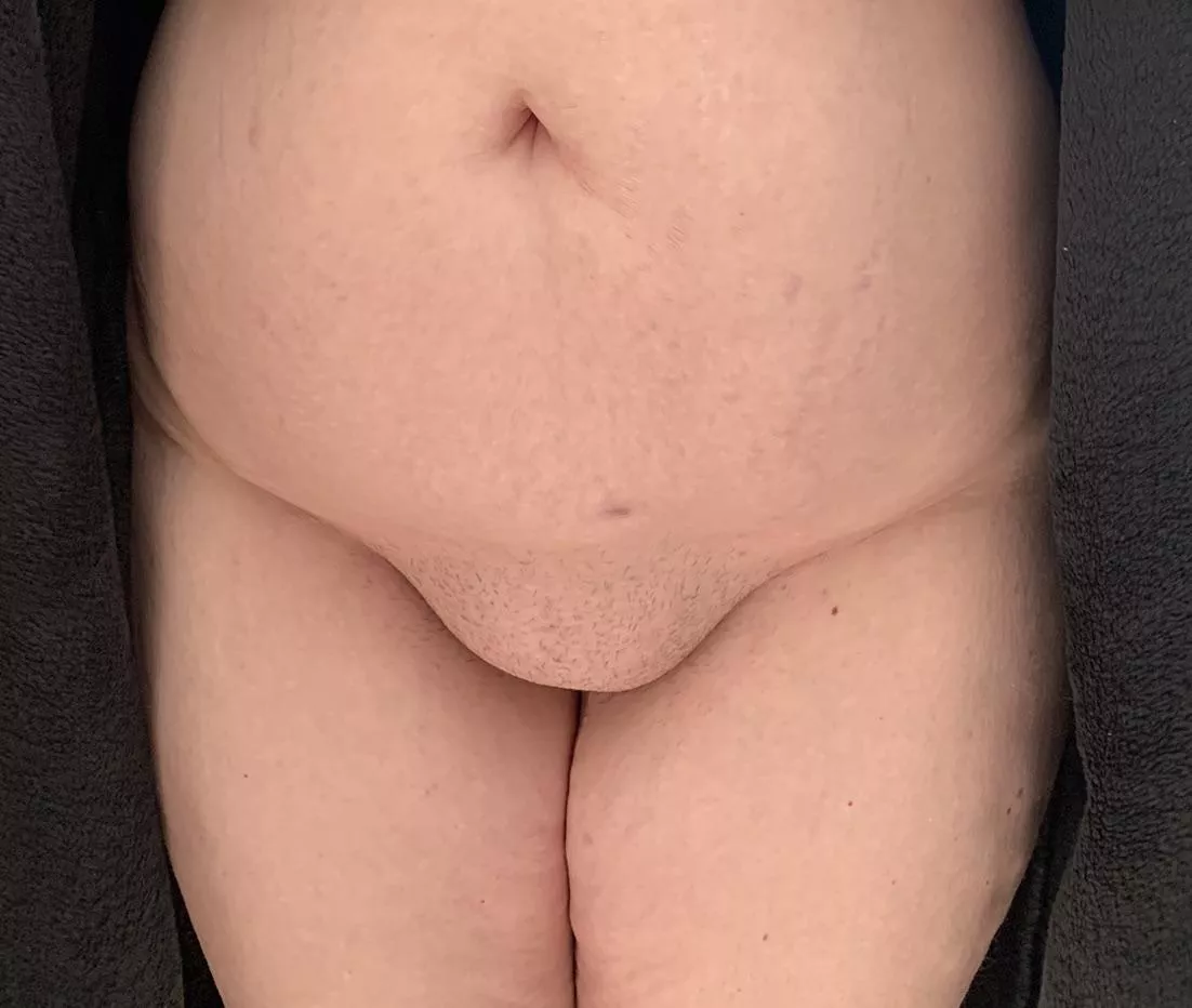 Anyone else love the fupa on my wife?