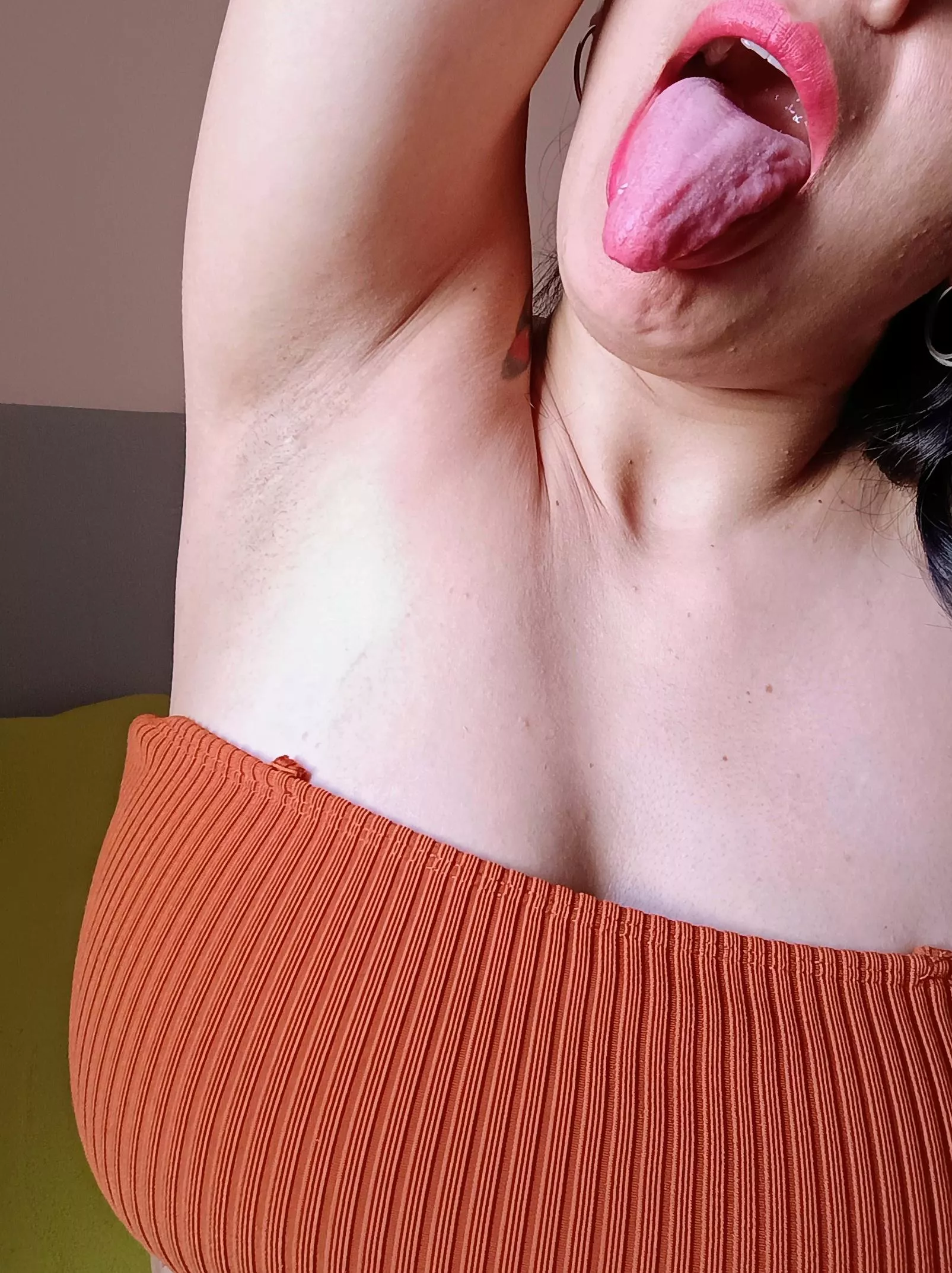 Are you a good armpit licker?