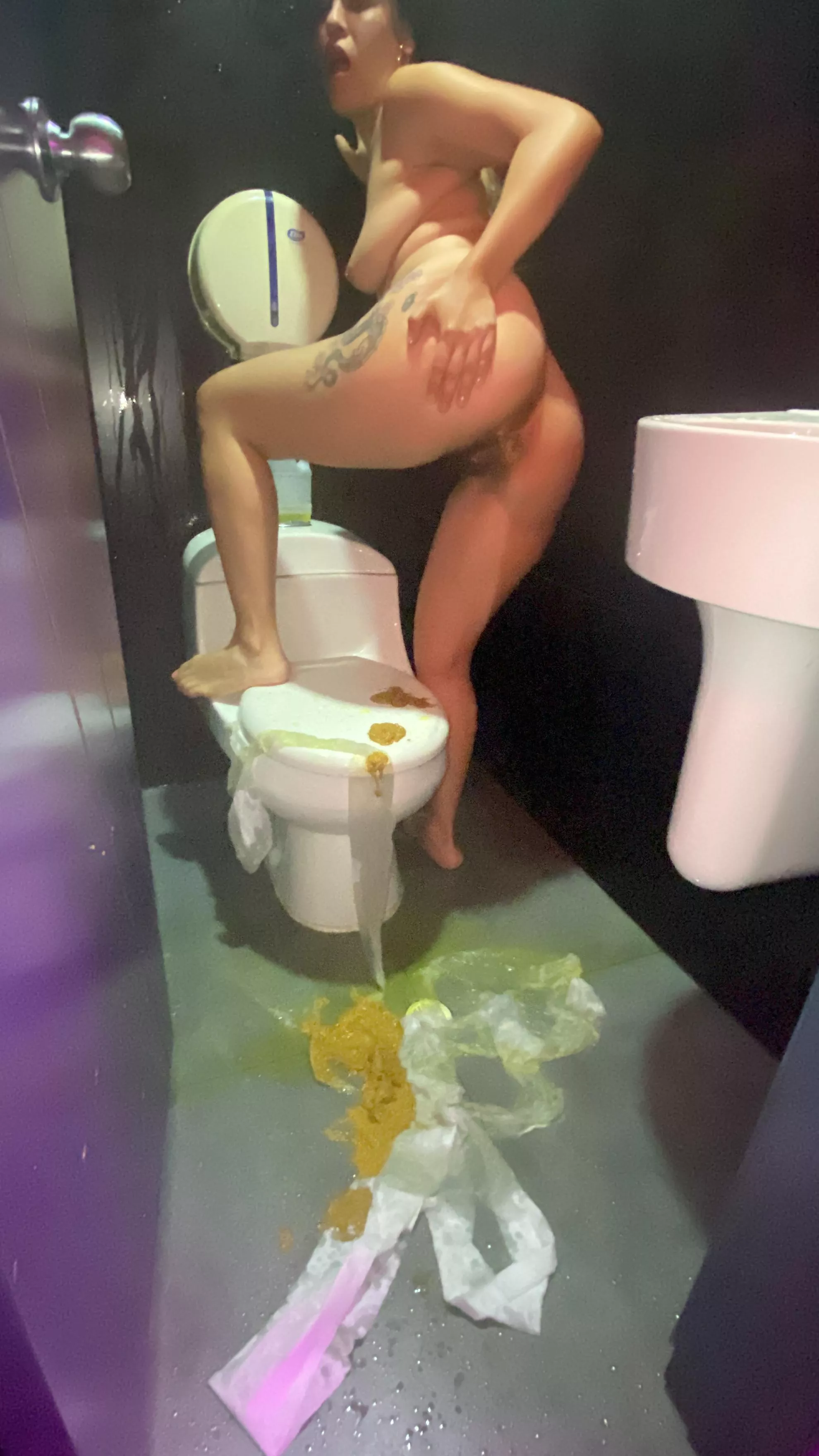 Big Dropbox public places $100💩 custom videos 😈 scatcall 🚽